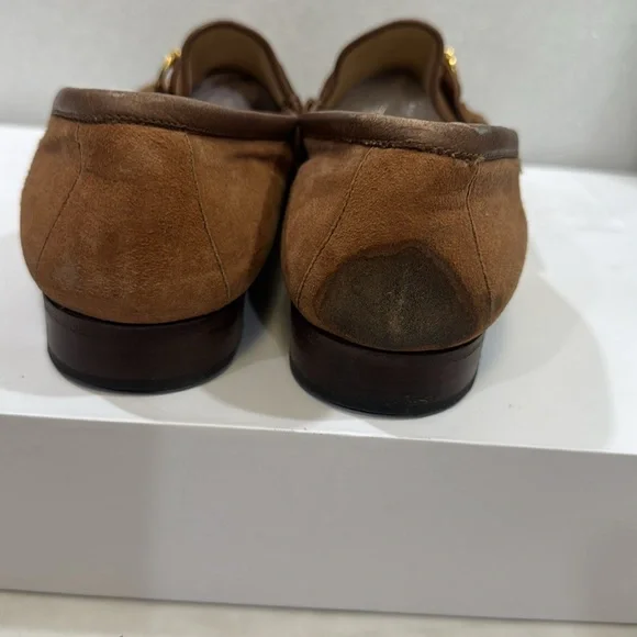 Gucci Brown Suede Loafers with Gold Accent with a stain on the back size 37.5 - Picture 4 of 5